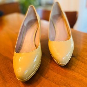 Vince Camuto Nude Zella Pumps Size 6.6